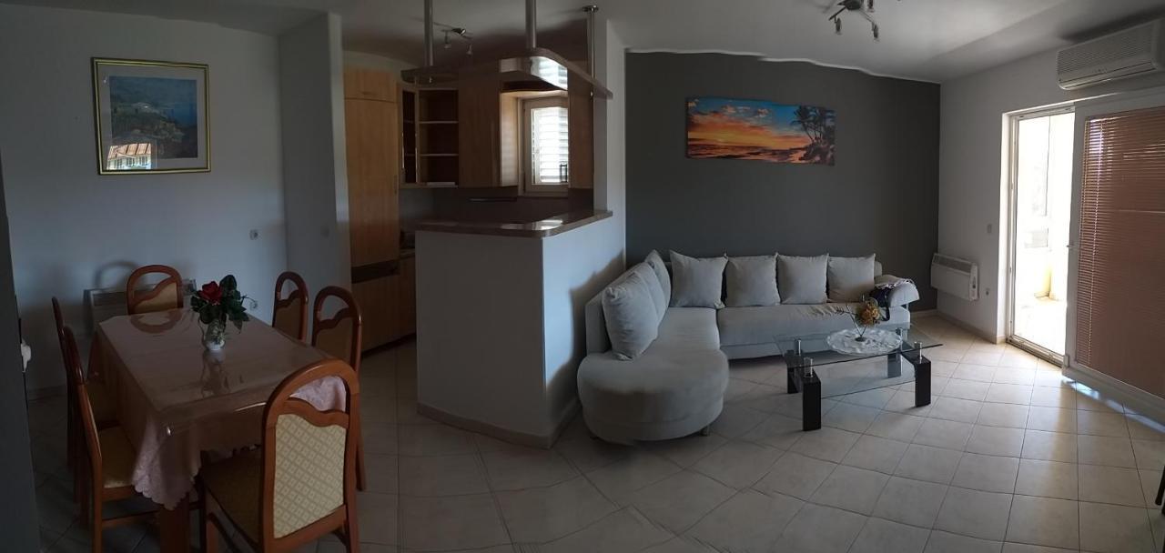 Apartment Rubin Kaštela Esterno foto